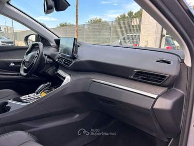 Peugeot 3008 Allure Pack 130cv EAT8 Grigio usata Monopoli