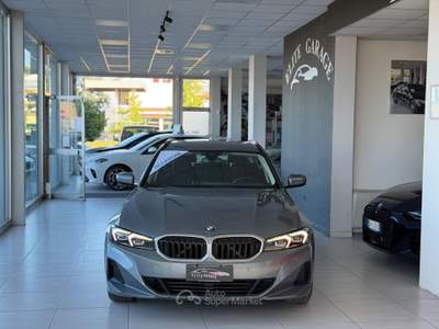 BMW Serie 3 318d 318d 48V Touring Automatica LCI Grigio usata CARESANABLOT