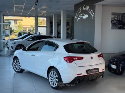 Alfa Romeo Giulietta Super C.D FATTA Bianco usata CARESANABLOT