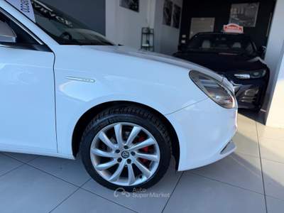 Alfa Romeo Giulietta Super C.D FATTA Bianco usata CARESANABLOT