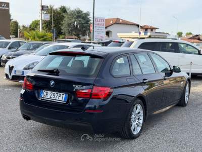 BMW Serie 5 530d 530d Touring Futura M-Sport Blu/Azzurro usata CARESANABLOT