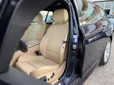 BMW Serie 5 530d 530d Touring Futura M-Sport Blu/Azzurro usata CARESANABLOT