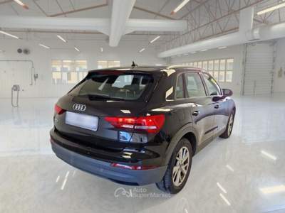 Audi Q3 AUDI Q3 35 TDI S TRONIC BUSINESS SUV usata Pozzuoli