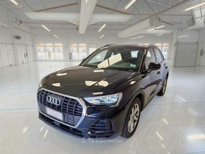 Audi Q3 AUDI Q3 35 TDI S TRONIC BUSINESS SUV usata Pozzuoli