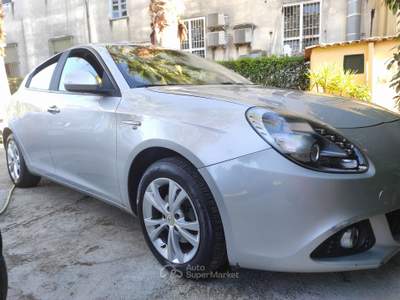 Alfa Romeo Giulietta Alfa romeo Giulietta 1.6 MTJ 105CV 6M Sensori nav lega Usb Argento usata Sant'Egidio del Monte Albino