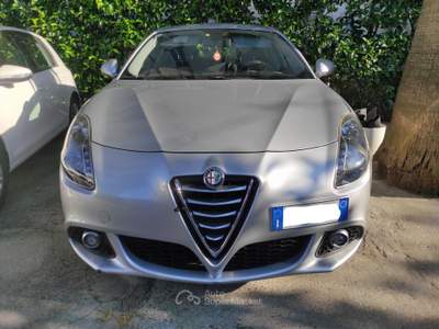 Alfa Romeo Giulietta Alfa romeo Giulietta 1.6 MTJ 105CV 6M Sensori nav lega Usb Argento usata Sant'Egidio del Monte Albino