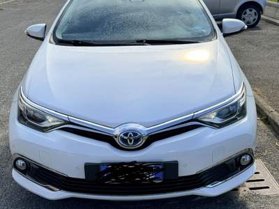 Toyota Auris Unico proprietario, non fumatore, lucidata carrozzeria e fari Bianco usata Roma