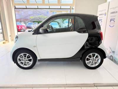 Smart ForTwo 1.0 Passion 71cv my18 Bianco usata Ponte San Nicolò