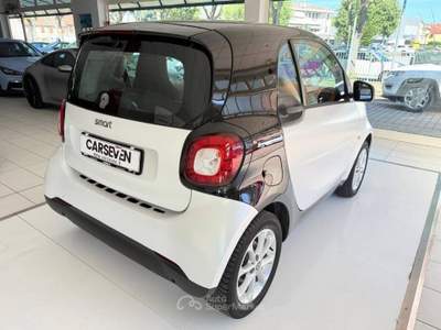 Smart ForTwo 1.0 Passion 71cv my18 Bianco usata Ponte San Nicolò