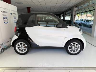 Smart ForTwo 1.0 Passion 71cv my18 Bianco usata Ponte San Nicolò