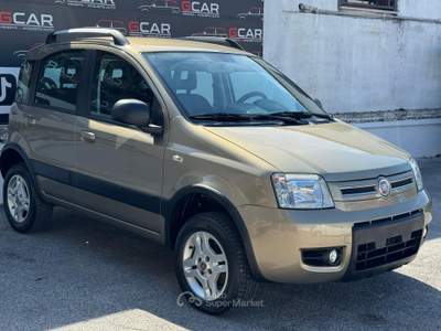 Fiat Panda Fiat Panda 1.3 MJT 16V 4x4 Climbing Oro usata Giugliano in Campania