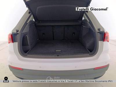 Audi Q3 45 1.4 tfsi e business s-tronic Bianco usata San Martino Siccomario