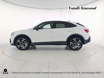 Audi Q3 sportback 40 2.0 tfsi identity black quattro s-tronic Bianco usata Assago