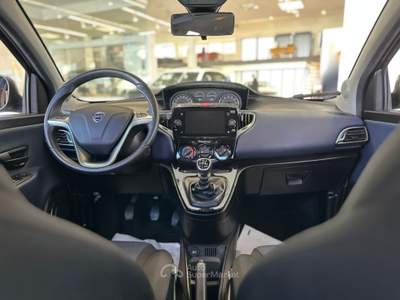 Lancia Ypsilon  - ypsilon 1.0 firefly hybrid platino s&s 70cv Grigio usata Roma
