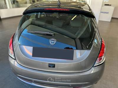 Lancia Ypsilon  - ypsilon 1.0 firefly hybrid platino s&s 70cv Grigio usata Roma