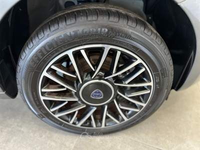 Lancia Ypsilon  - ypsilon 1.0 firefly hybrid platino s&s 70cv Grigio usata Roma