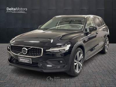 Volvo V60  - v60 cross country 2.0 b4 ultimat Nero usata Montecosaro