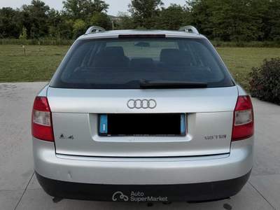 Audi A4 Cambio manuale. Veicolo in buone condizioni generali Argento usata ARPINO