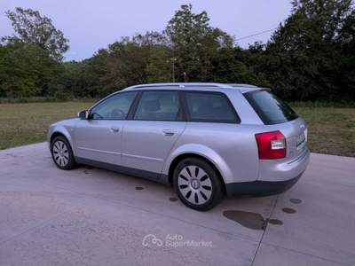 Audi A4 Cambio manuale. Veicolo in buone condizioni generali Argento usata ARPINO