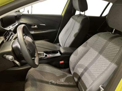 Peugeot 208 208 1.2 PureTech 100cv Allure S&S Giallo usata Como