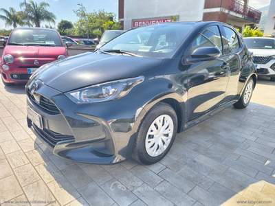 Toyota Yaris Yaris 1.5 Hybrid 5p. Active Argento usata Somma Vesuviana