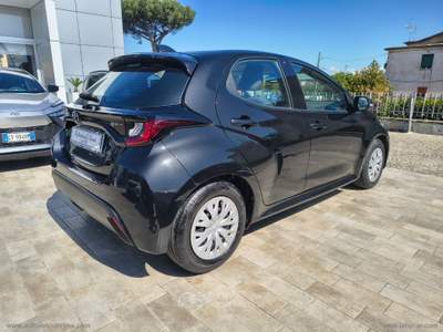 Toyota Yaris Yaris 1.5 Hybrid 5p. Active Argento usata Somma Vesuviana