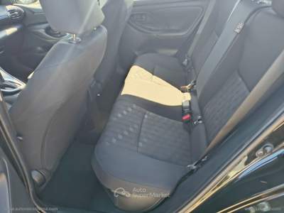 Toyota Yaris Yaris 1.5 Hybrid 5p. Active Argento usata Somma Vesuviana