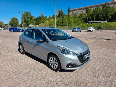 Peugeot 208 5 porte Allure usata Cuneo