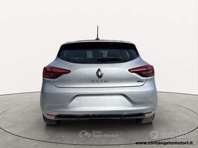 Renault Clio Full Hybrid E-Tech 140 CV 5 porte I usata Arzano