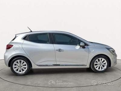 Renault Clio Full Hybrid E-Tech 140 CV 5 porte I usata Arzano
