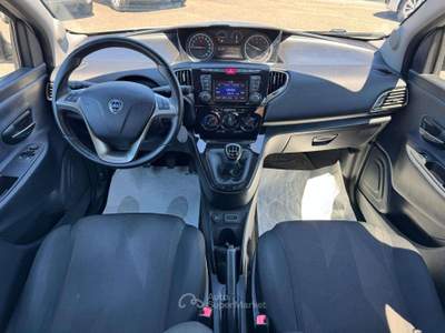 Lancia Ypsilon Ypsilon III 2015 1.2 Gold ecochic Gpl 69cv 2018 Grigio usata Latina
