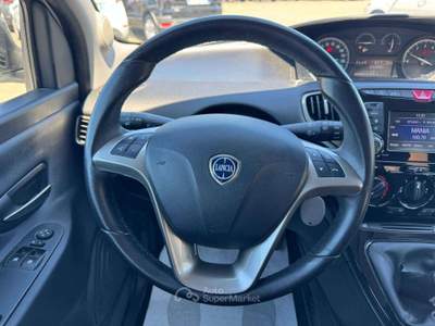 Lancia Ypsilon Ypsilon III 2015 1.2 Gold ecochic Gpl 69cv 2018 Grigio usata Latina