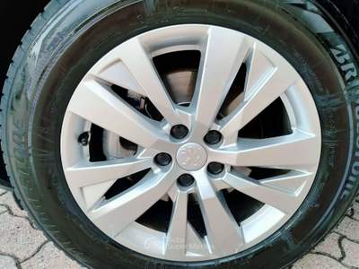 Peugeot 5008 1.5 BLUEHDI 130CV EAT8 M.Y.2020 ( POMPA + INIETTORI + DISTRIBUZIONE  + KIT CAMME 8MM NUOVI PEUGEOT ) Nero usata Rubano