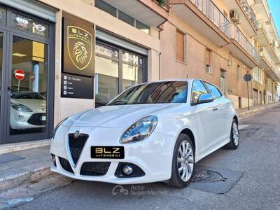 Alfa Romeo Giulietta Exclusive Bianco usata Castellana Grotte