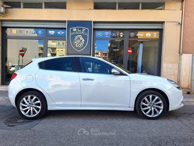 Alfa Romeo Giulietta Exclusive Bianco usata Castellana Grotte