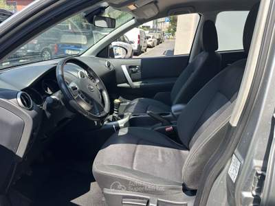 Nissan Qashqai 1.6 dci Tekna usata Milano