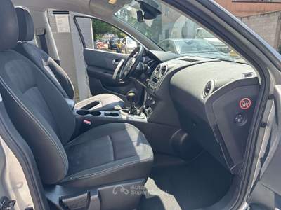 Nissan Qashqai 1.6 dci Tekna usata Milano