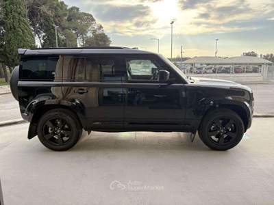 Land Rover Defender 110 3.0D I6 250 CV AWD Auto X-Dynamic HSE. Nero usata Carovigno
