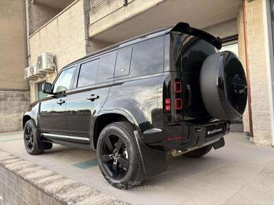 Land Rover Defender 110 3.0D I6 250 CV AWD Auto X-Dynamic HSE. Nero usata Carovigno