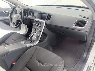 Volvo V60 1.6 d2 Kinetic powershift Bianco usata Bassano del Grappa