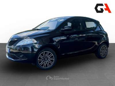 Lancia Ypsilon 1.0 70cv Firefly Hybrid S&S Gold Nero usata Ercolano