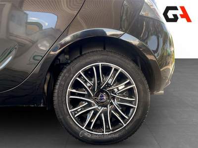 Lancia Ypsilon 1.0 70cv Firefly Hybrid S&S Gold Nero usata Ercolano