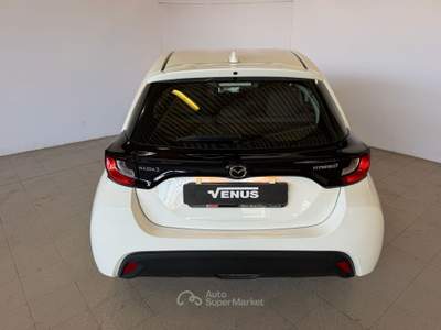 Mazda 2 Hybrid Full Hybrid Electric 1.5 VVT Pure Bianco usata Monza