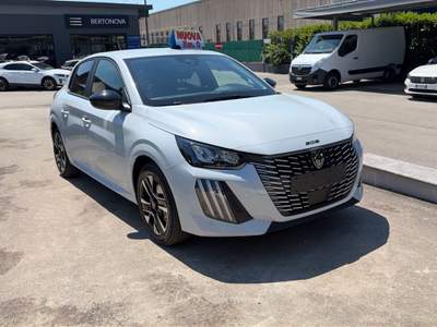 Peugeot 208 Edition Turbo benzina 100 Bianco usata Alonte