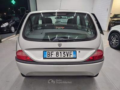 Lancia Y Y I 1996 1.2 8v LS /ARIA CONDIZIONATA/neopatentati Argento usata Martinengo