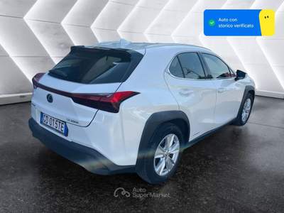 Lexus UX Hybrid Luxury 2WD Bianco usata Gerenzano