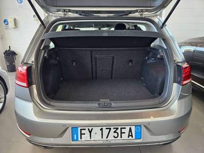 Volkswagen Golf 1.5 tgi Executive 130cv METANO / AUTOMATICO /NEOPATENTATO Grigio usata Martinengo
