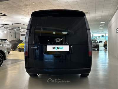 Hyundai Staria 2.2 CRDi 2WD 9posti Wagon Auto Nero usata Milano
