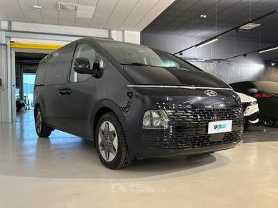 Hyundai Staria 2.2 CRDi 2WD 9posti Wagon Auto Nero usata Milano