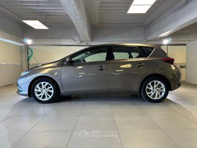 Toyota Auris Hybrid Active Grigio usata Milano